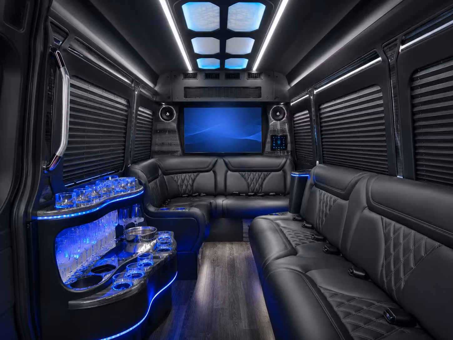 busrentalcedarrapids com lets you set up employee shuttles for cedar rapids corporate events and off site meetings