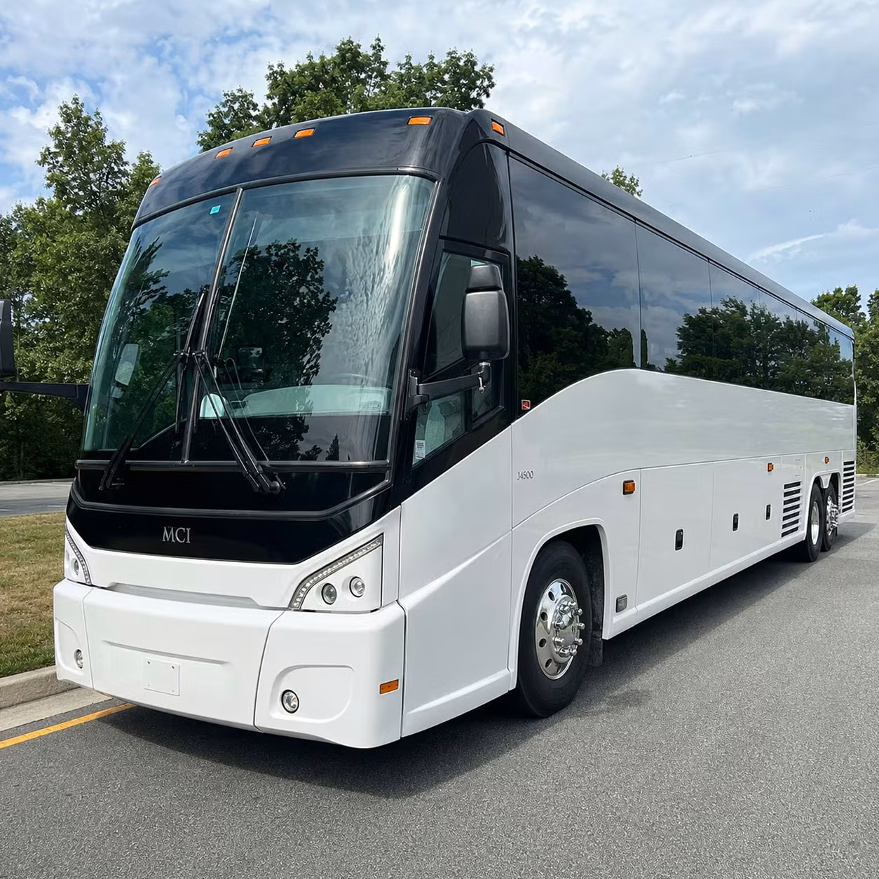 busrentalcedarrapids com puts cedar rapids church and religious groups in the right bus for long distance travel